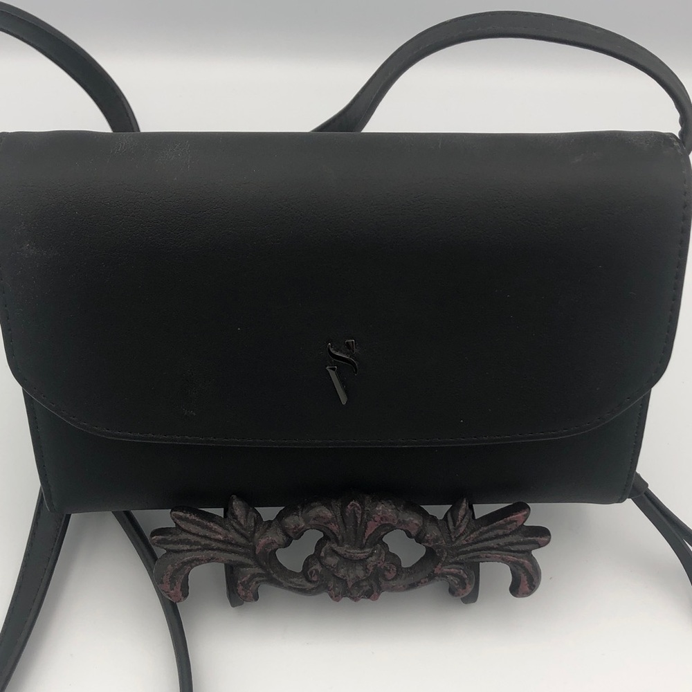 NWOT Black Simply Vera Crossbody Bag from Kohls